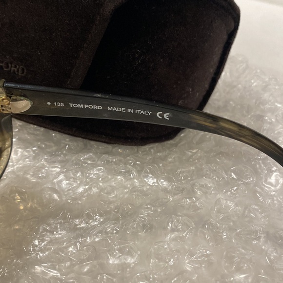 Tom Ford - Picture 5 of 6